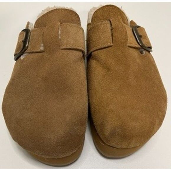 Cushionaire suede platform clog with faux shearling lining. Size 9. - Picture 1 of 8